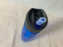 Lade das Bild in den Galerie-Viewer, LifeStraw Go blue Wasserflasche
